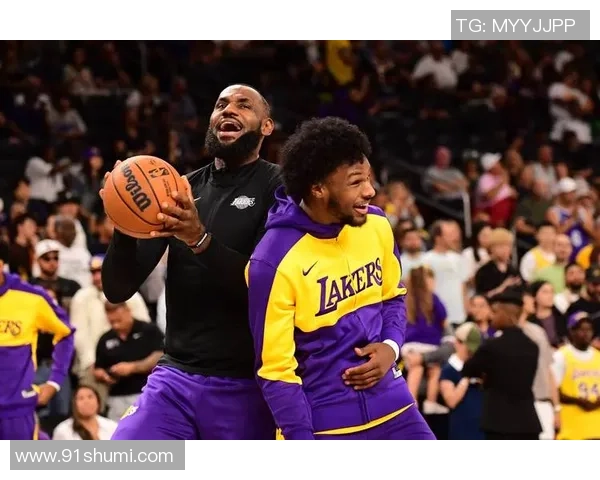 2018年NBA湖人与雄鹿精彩对决回顾视频分析与赛况总结 2018年NBA湖人与雄鹿精彩对决回顾视频分析与赛况总结